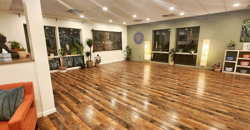 Amor Healing Place-Gaby Milan