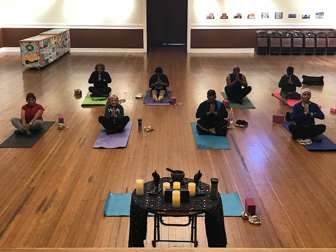 Armando Luna Yoga
