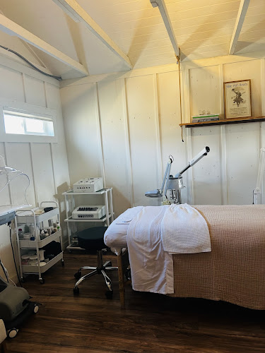 Center Skincare Studio