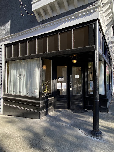 Classique Queen Anne Spa