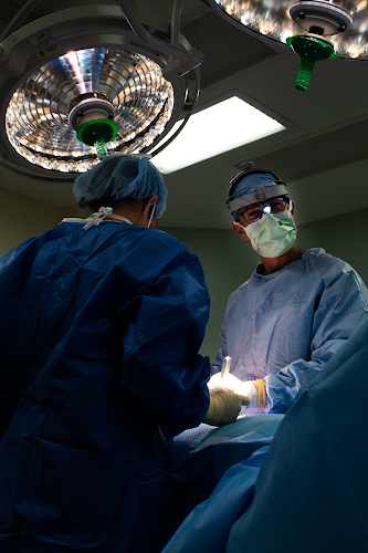 Dr. R. Christopher Glattes, Spinal Surgery