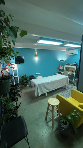 Heavy Elbow BodyWork by Dameion Hines LMT