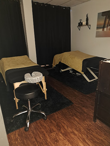 Honey Bee Massage and Wellness