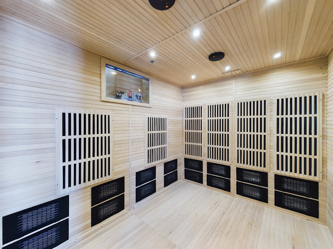 HOTWORX - Pewaukee, WI