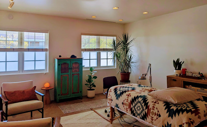 Intuitive Healing Arts - Leah Collins