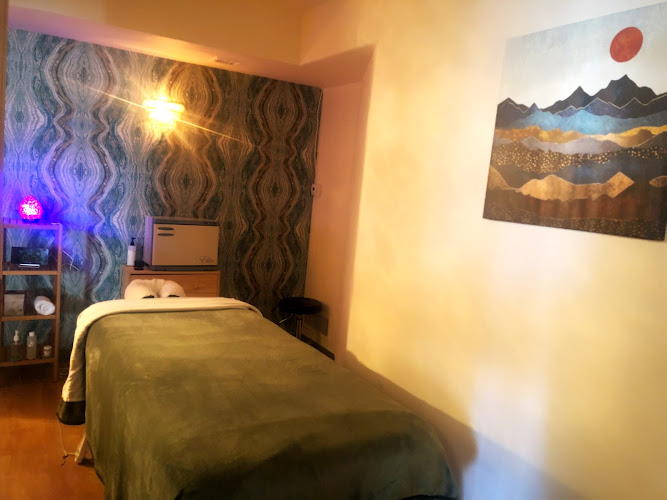 Lala Luna Thai Massage & Spa