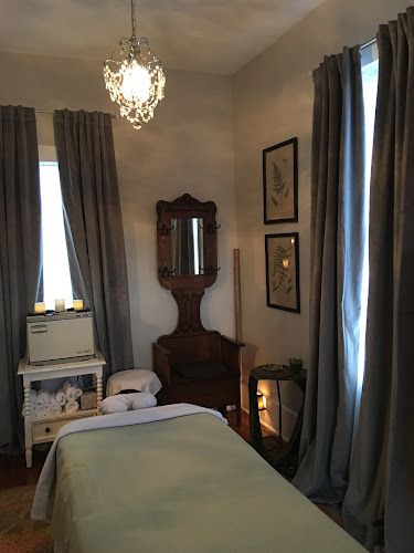 Lee Ann Polonus, Licensed Massage Therapist