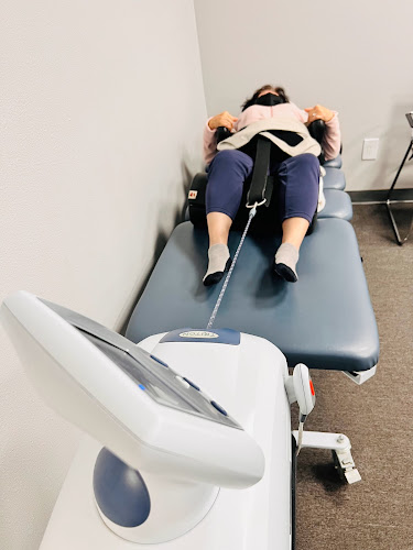 MB Chiropractic: Mai Bui DC and Chau Tran DC