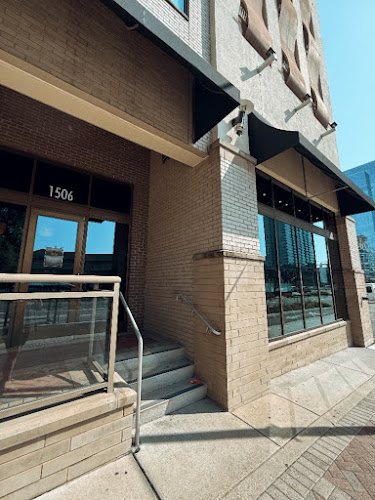 Nash Head Spa + Blowout Bar