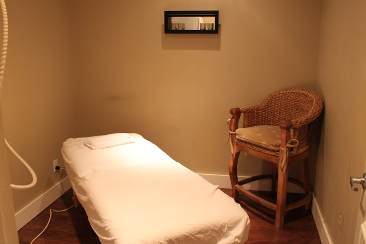 Riviera Spa - Uptown Knox Travis Walk