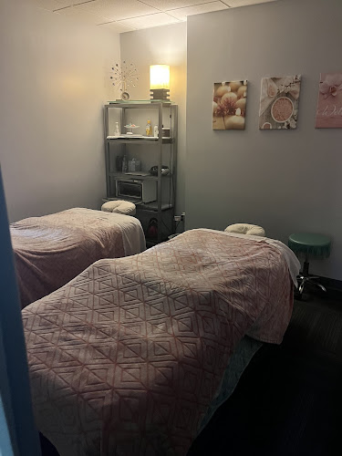 Sunsetbodyworksdayspa