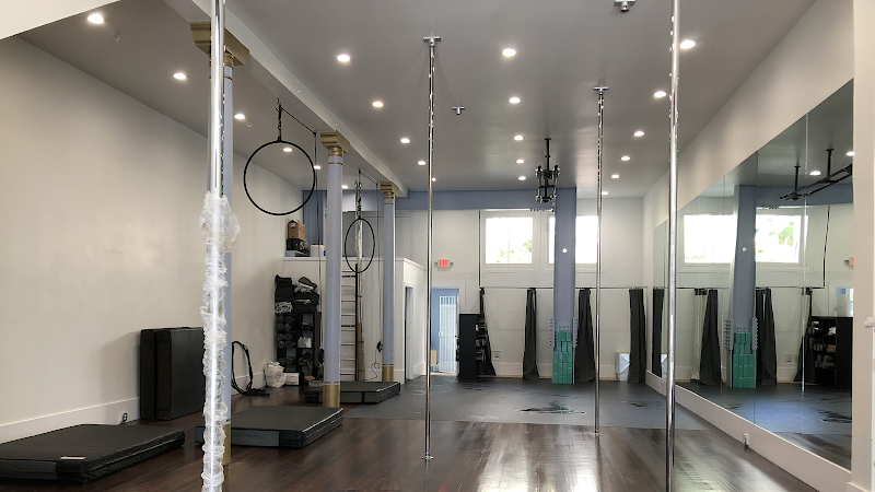 VRV3 Studios - Pole Dance & Fitness
